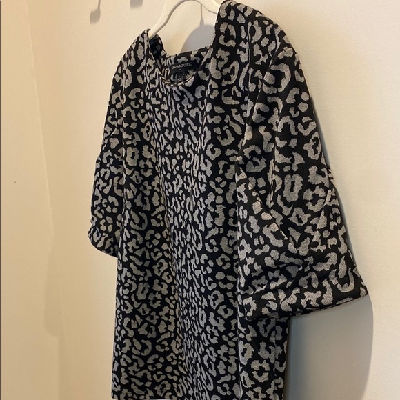 Stylish Black and Gray Women's Top Banana Republic - Picture 3 of 3